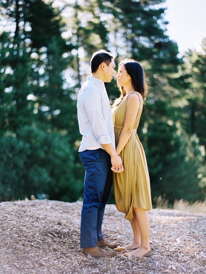 engagement photo's in Daylesford photographed on kodak portra 400