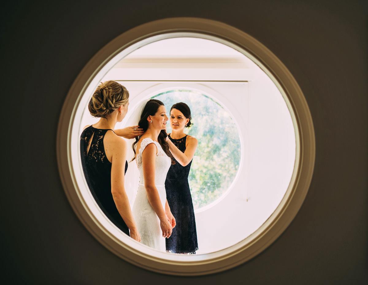 bride getting ready daylesford