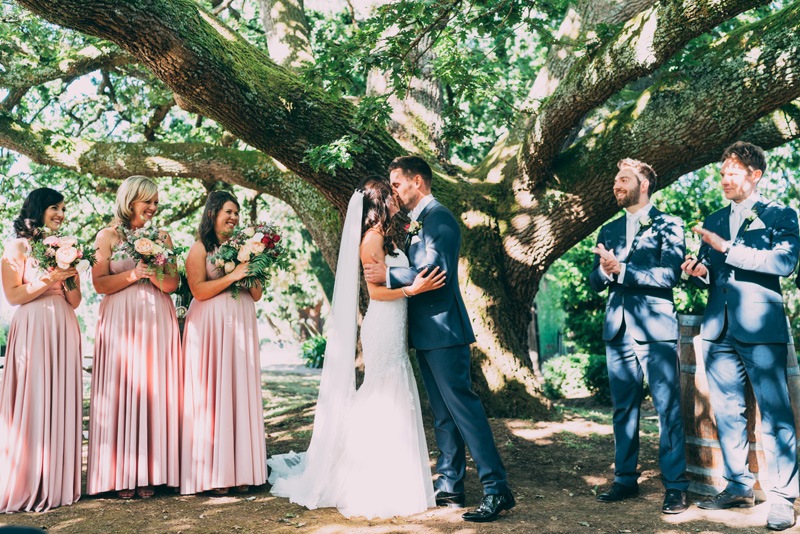 just married yarra valley wedding kiss