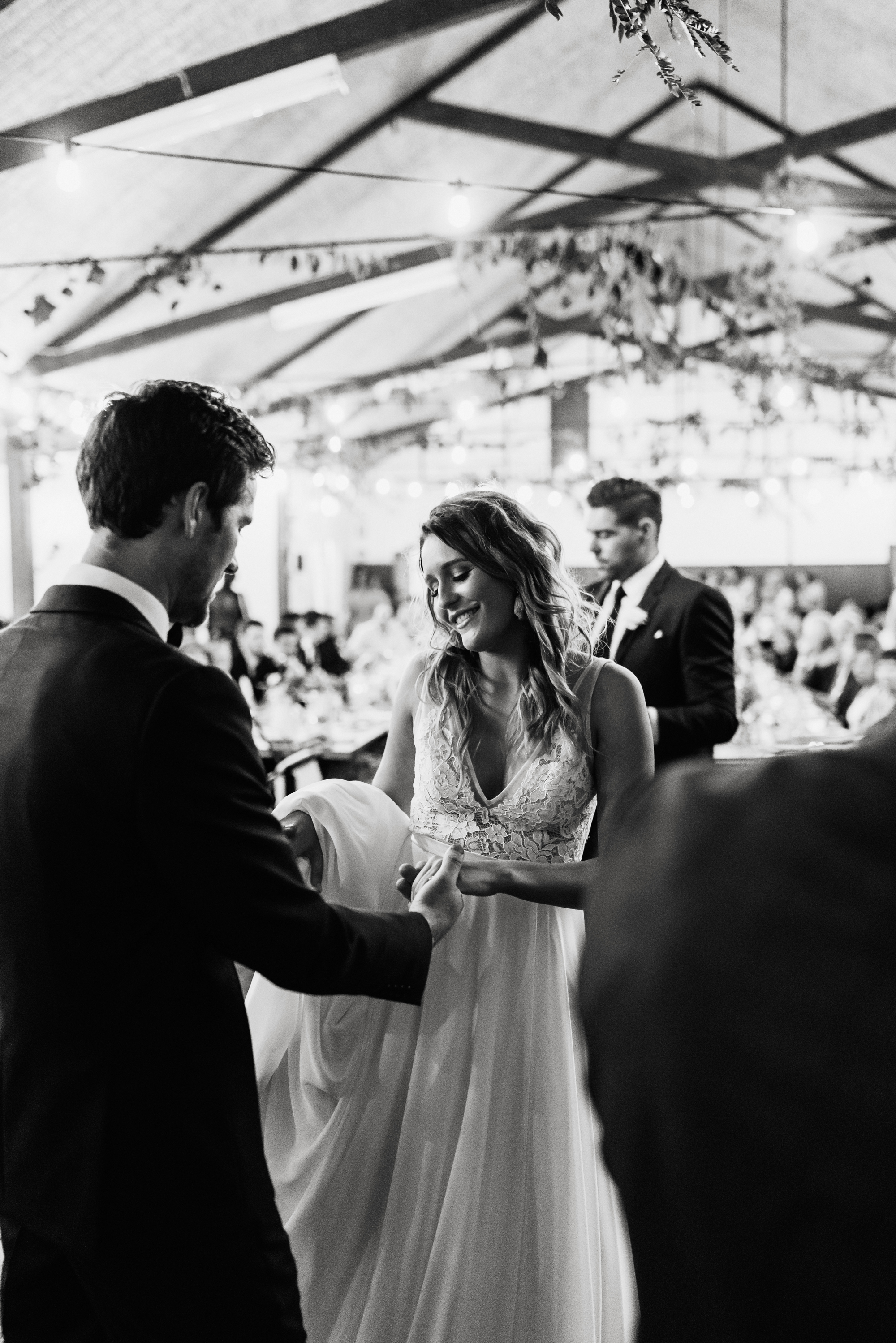 bride and groom wedding dance