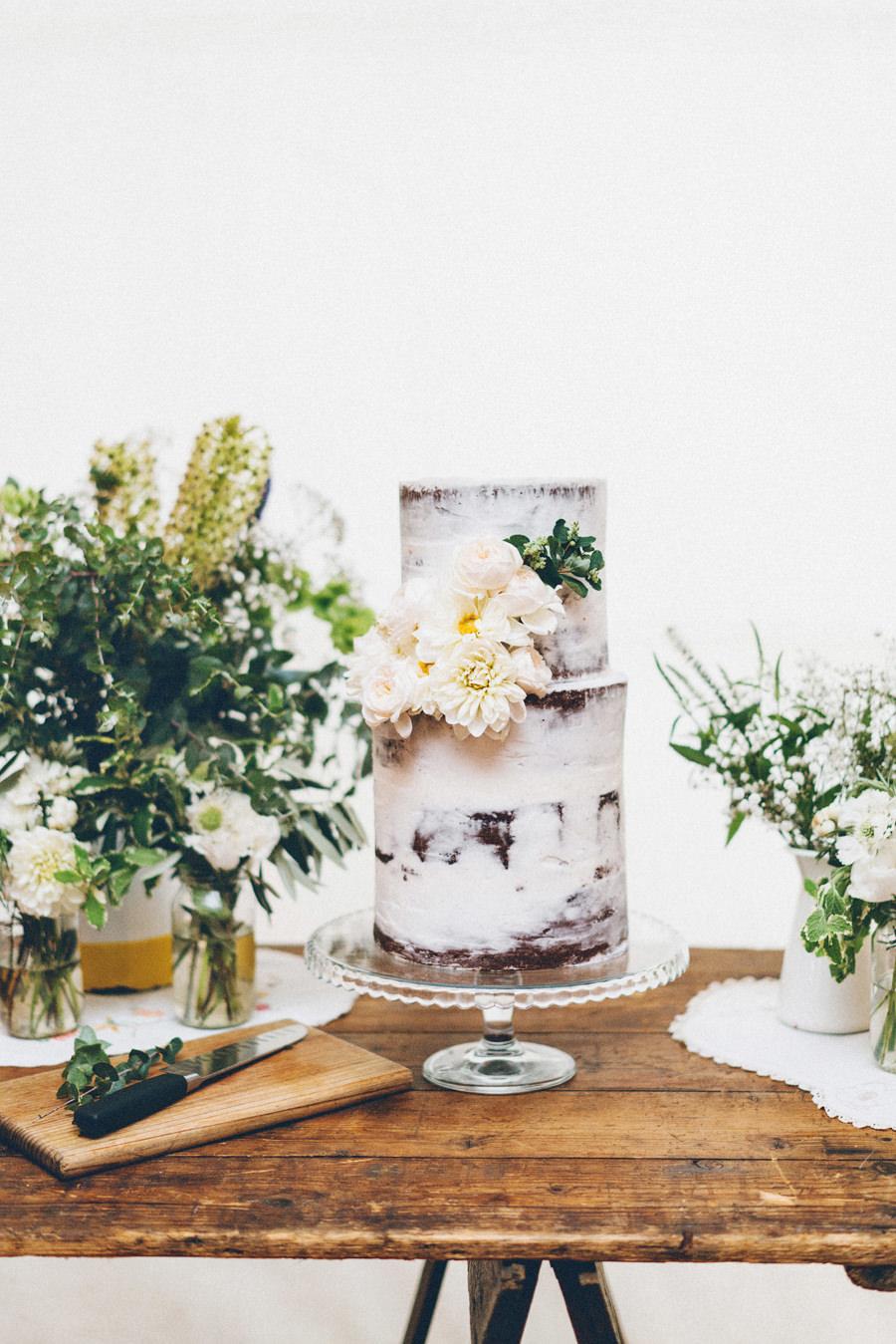 wedding cake flowers