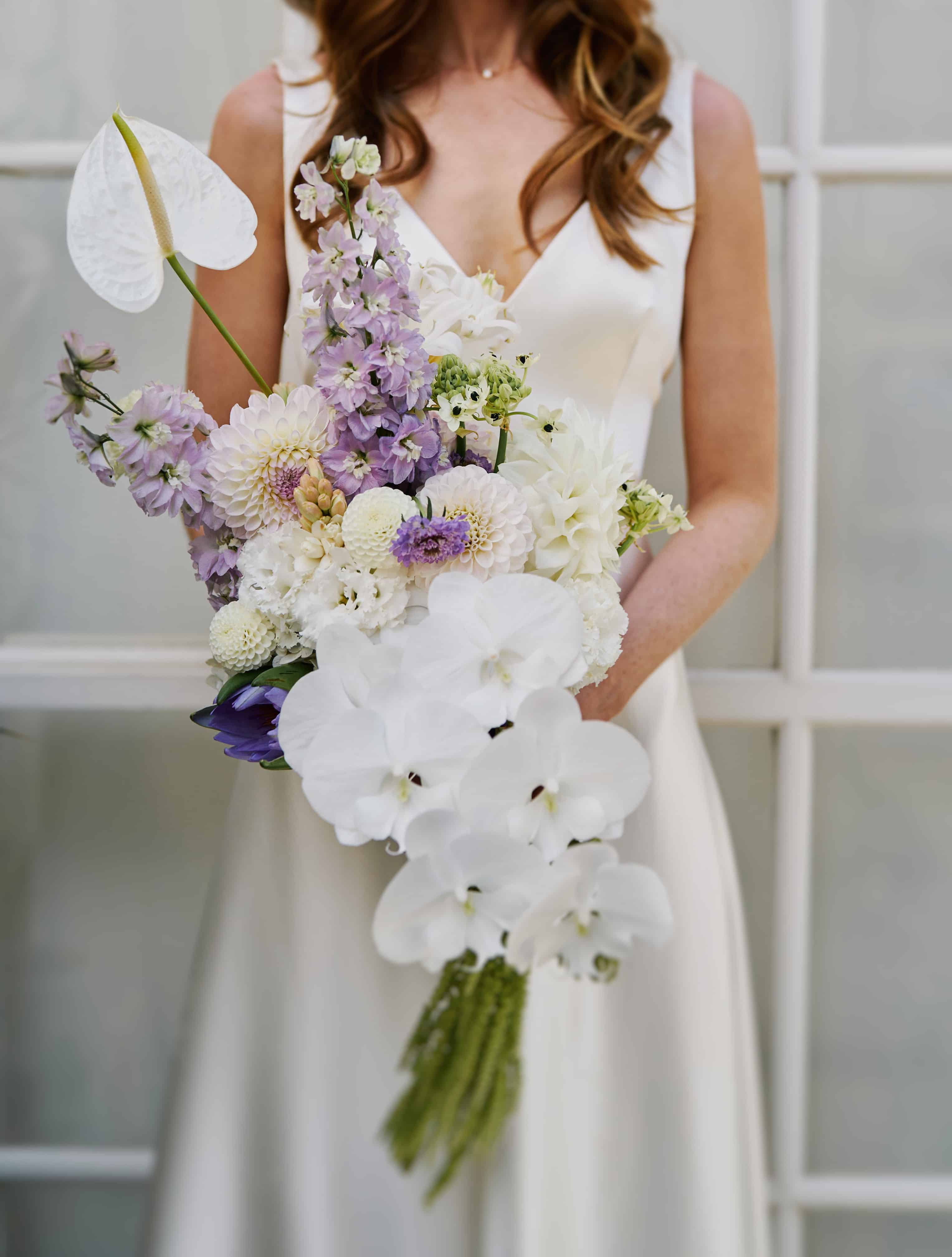 Wedding florist Melbourne providing florals for brides